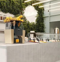 Photo of the detail of Z06 Professional juicers in color  suitable for hosteleria